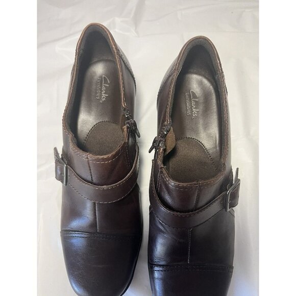 Clarks Bendables Brown Leather Zip Buckle Heel Cap Toe Loafer 80463 Sz 8.5 M - Picture 4 of 13
